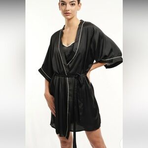 SEDA by MACKLY Black Satin Kimono Robe size S/M